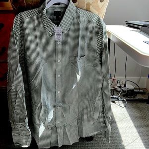 new j.crew mens xl button down, sage color